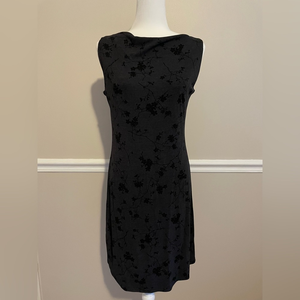 GAP Black Floral Velvet-Texture Sheath Dress